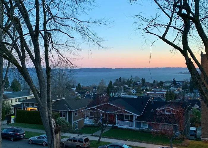 Bay View, Best Area, No Stairs, Wd, 2 Baths, 2 Bedrooms, Balcony, View, 925Sf
