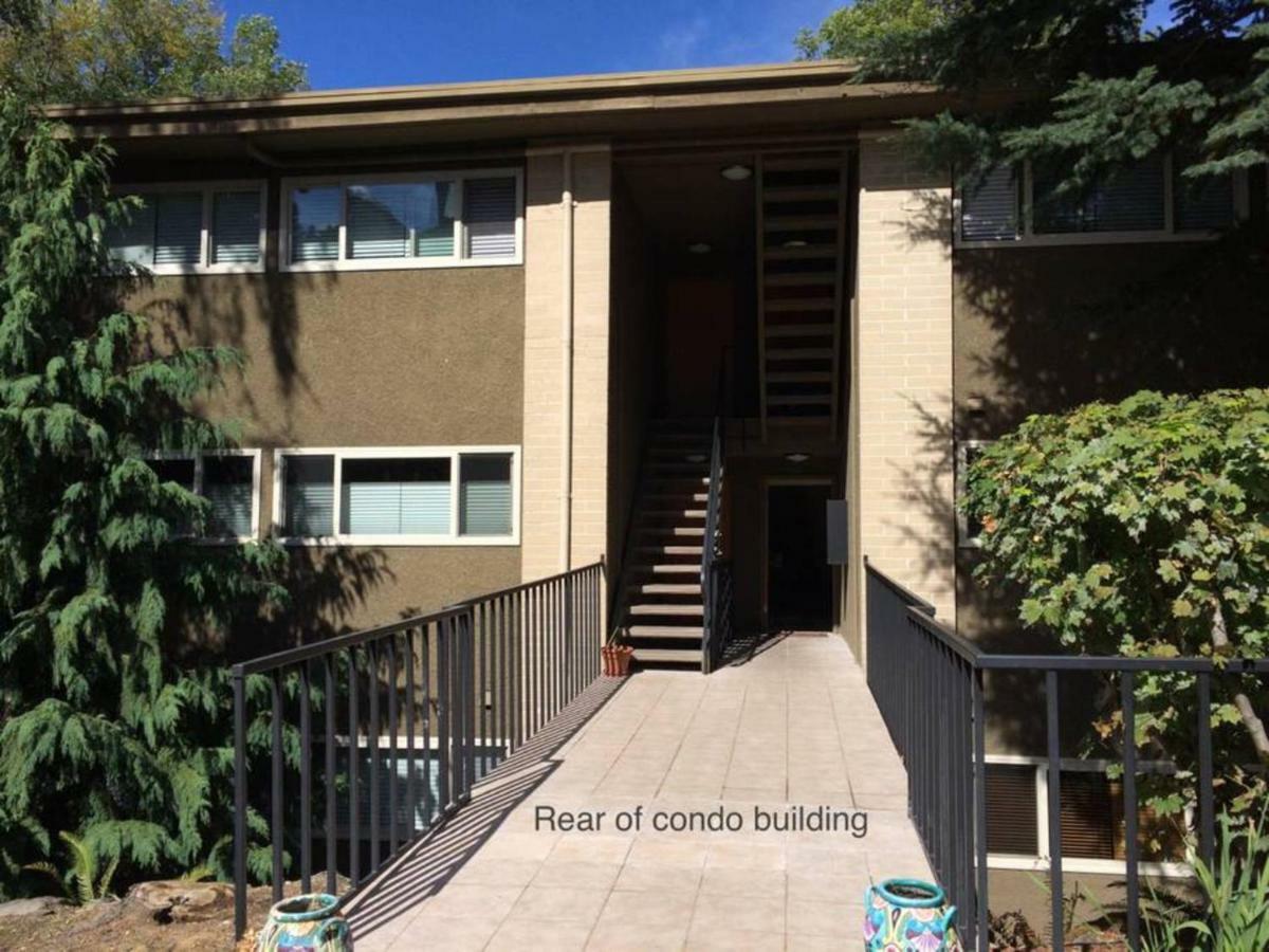 Bay View, Area, No Stairs, Wd, 2 Baths, 2 Bedrooms, Balcony, View, 925sf Appartement *